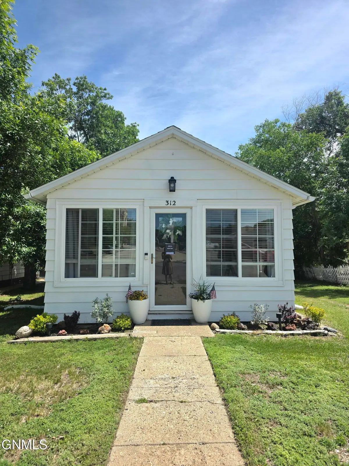 312 2nd Street Ne, Watford City, ND 58854 - #1
