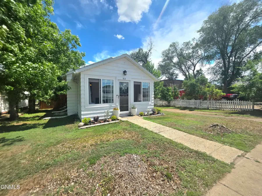 312 2nd Street Ne, Watford City, ND 58854 - #3
