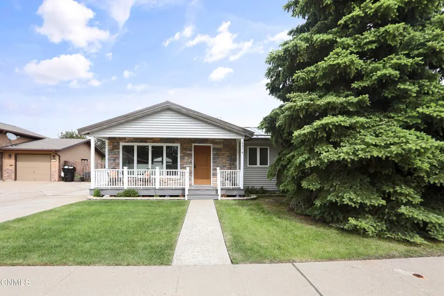 2216 8th Avenue E, Williston, ND 58801 - #2