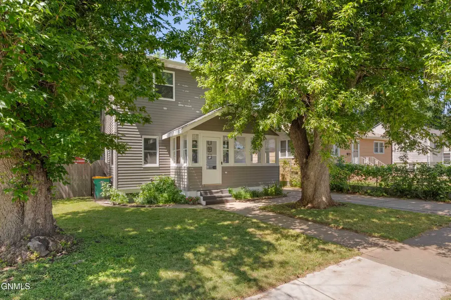 810 13th Street N, Bismarck, ND 58501 - #2