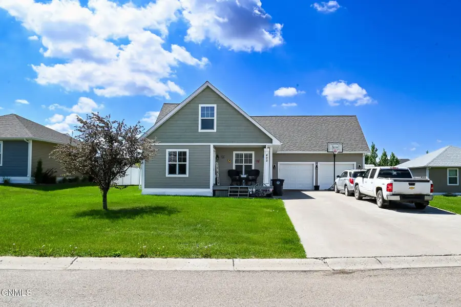 402 9th Avenue Se, Stanley, ND 58784 - #2