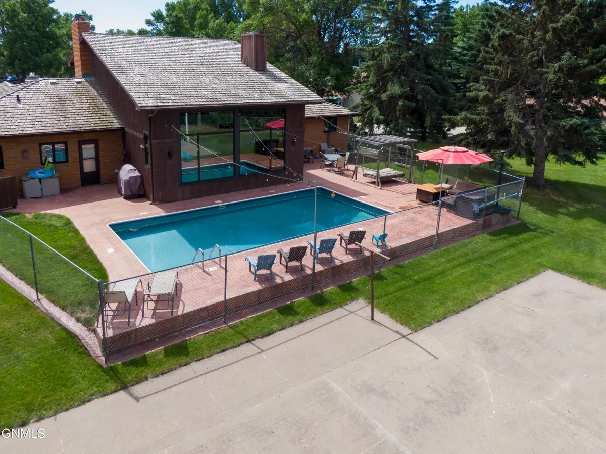 1524 Woodsman Place, Bismarck, ND 58504 - #1