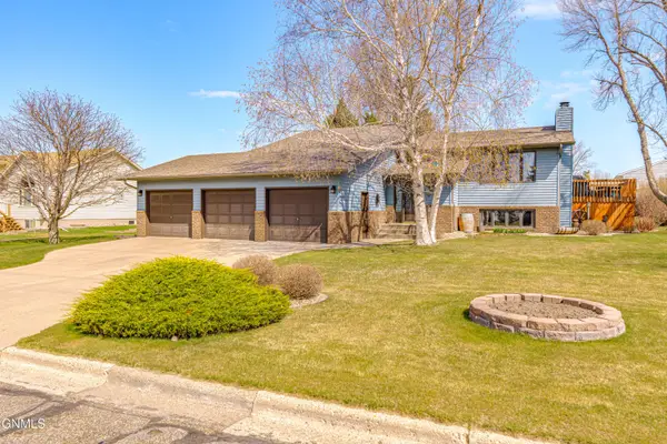 410 3rd Street, Riverdale, ND 58565