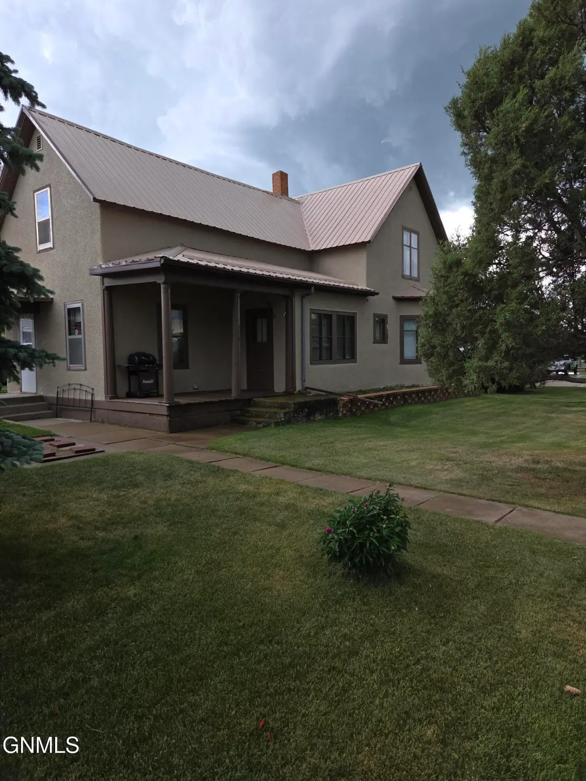 110 Elm Avenue W, Glen Ullin, ND 58631 - #1