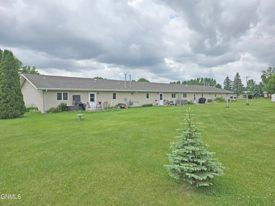 401 2nd Avenue Ne, Steele, ND 58482 - #2