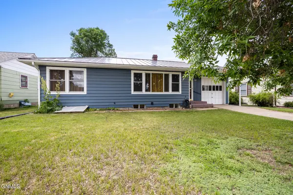 213 7th Street Ne, Watford City, ND 58854