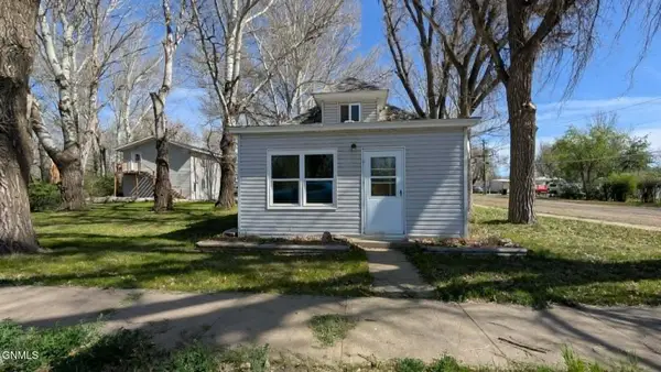 203 Nolan Avenue W, Wibaux, MT 59353