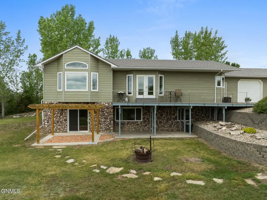 1343 41c Avenue Nw, Garrison, ND 58540 - #2