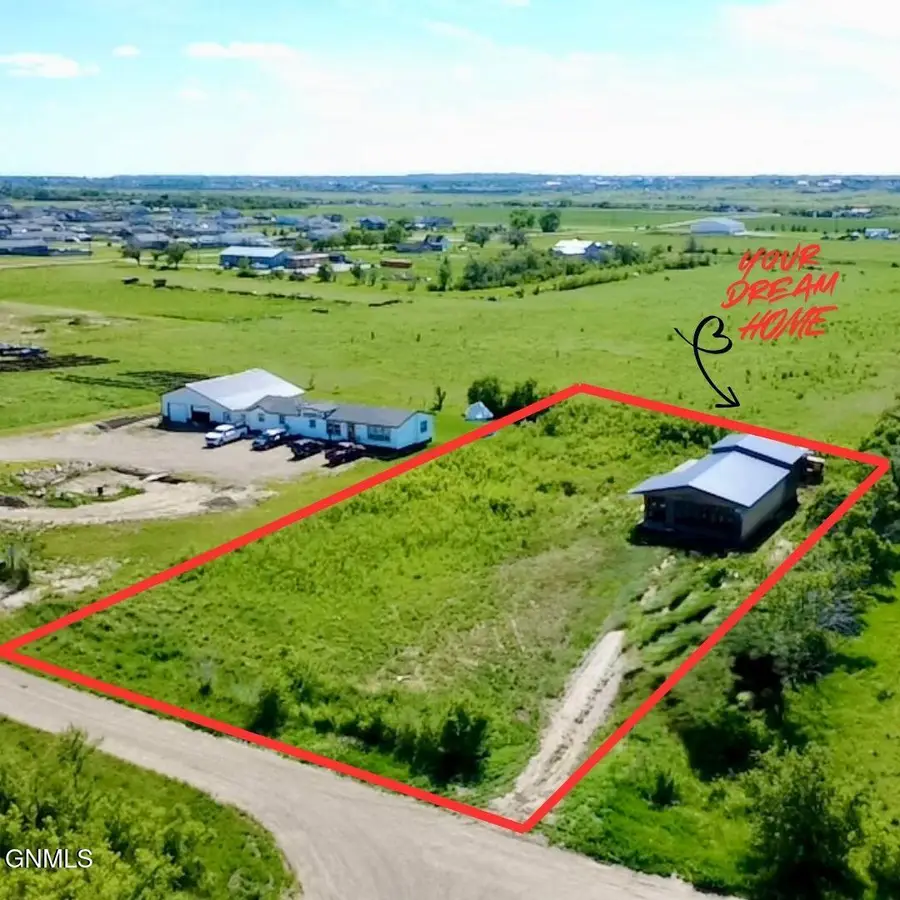 5517 Ronan Avenue, Williston, ND 58801 - #2