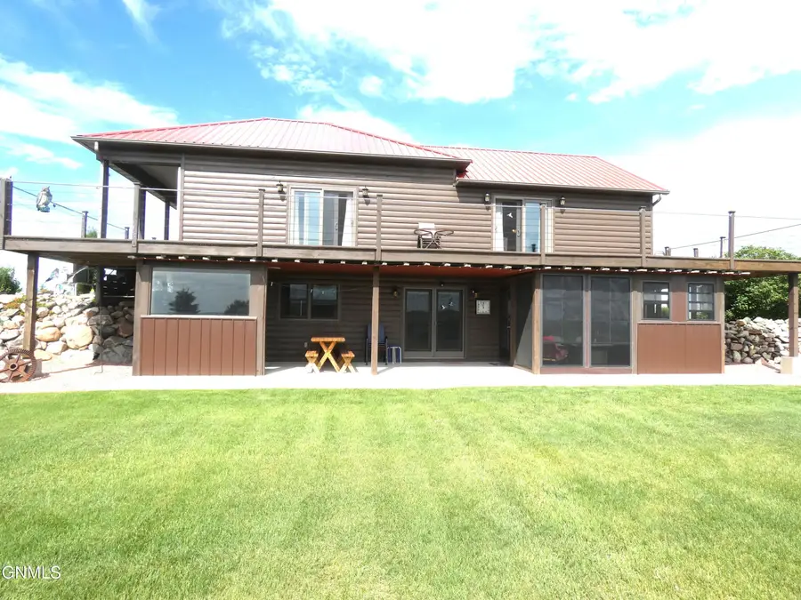 8020 6th Avenue Se, Linton, ND 58552 - #2