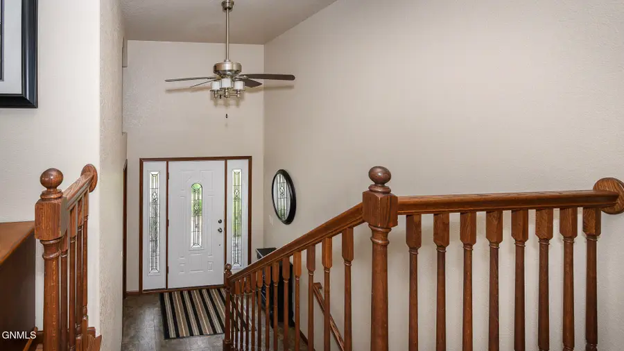306 Brandenburg Loop, Bismarck, ND 58504 - #2