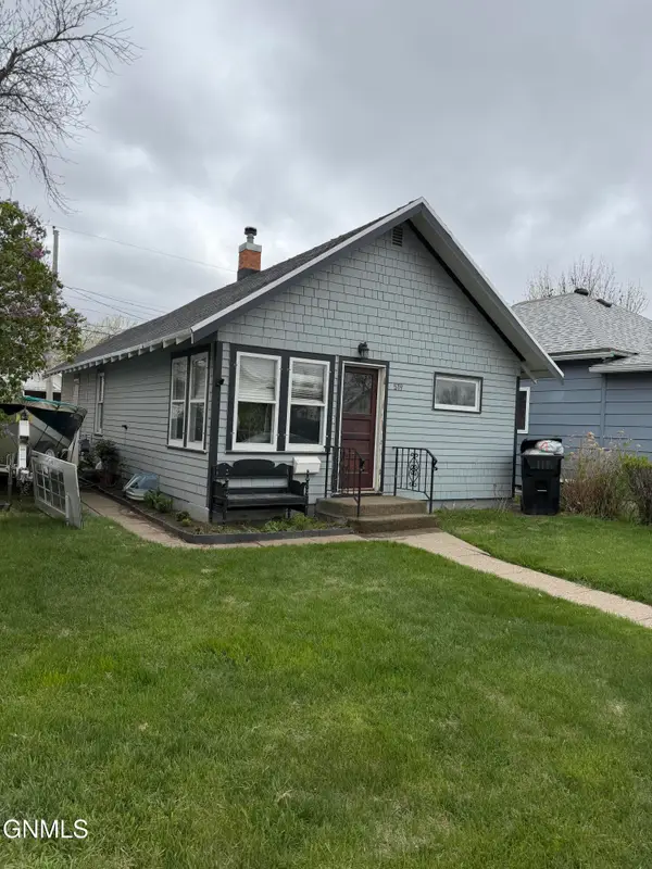 519 4th Street W, Williston, ND 58801