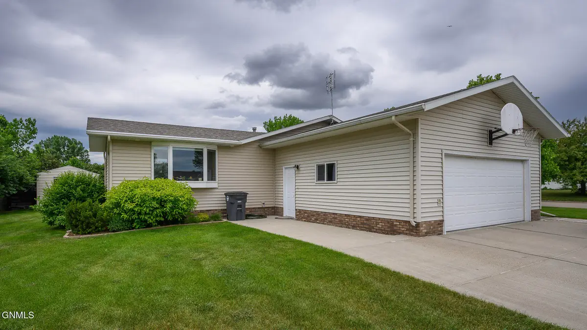 1231 Meadowbrook Drive, Washburn, ND 58577 - #1