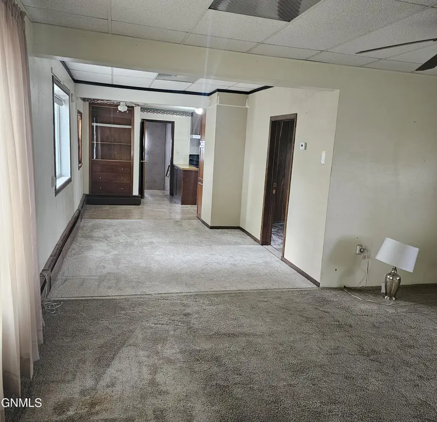 513 11th Avenue Se, Jamestown, ND 58401 - #3