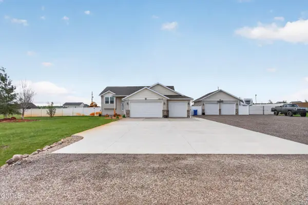 13676 Cherry Street Nw, Williston, ND 58801