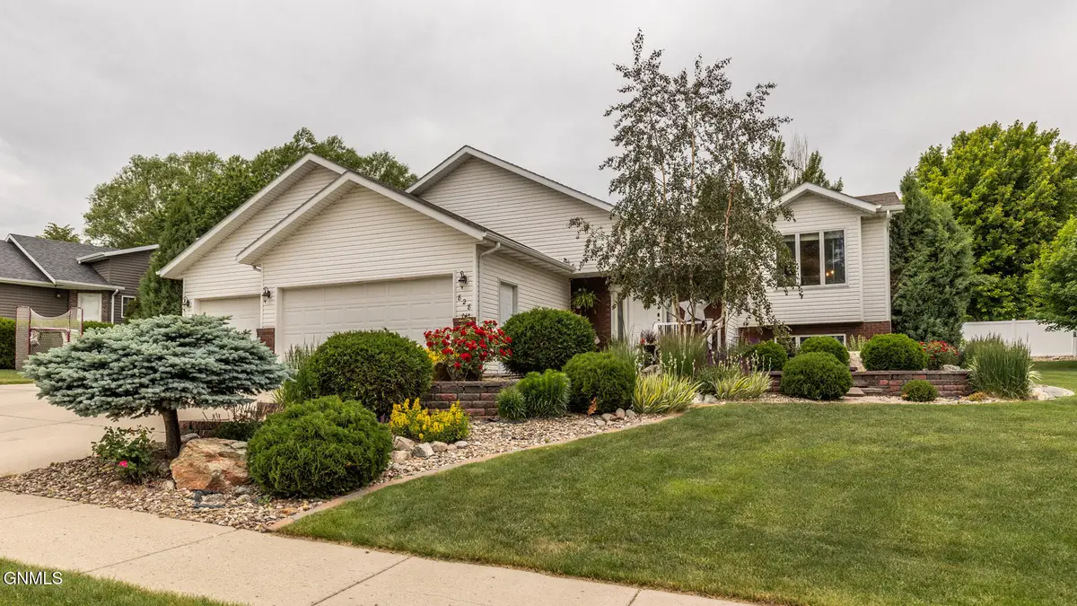 828 Brome Avenue, Bismarck, ND 58503 - #1