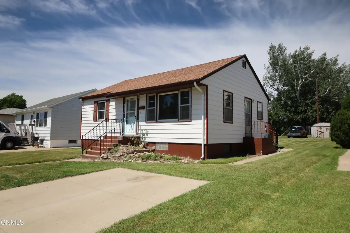 1106 Riverview Avenue, Bismarck, ND 58504 - #1