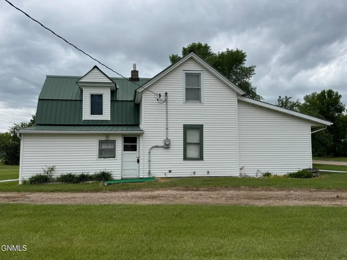 501 1st Street Nw, Bowbells, ND 58721 - #1