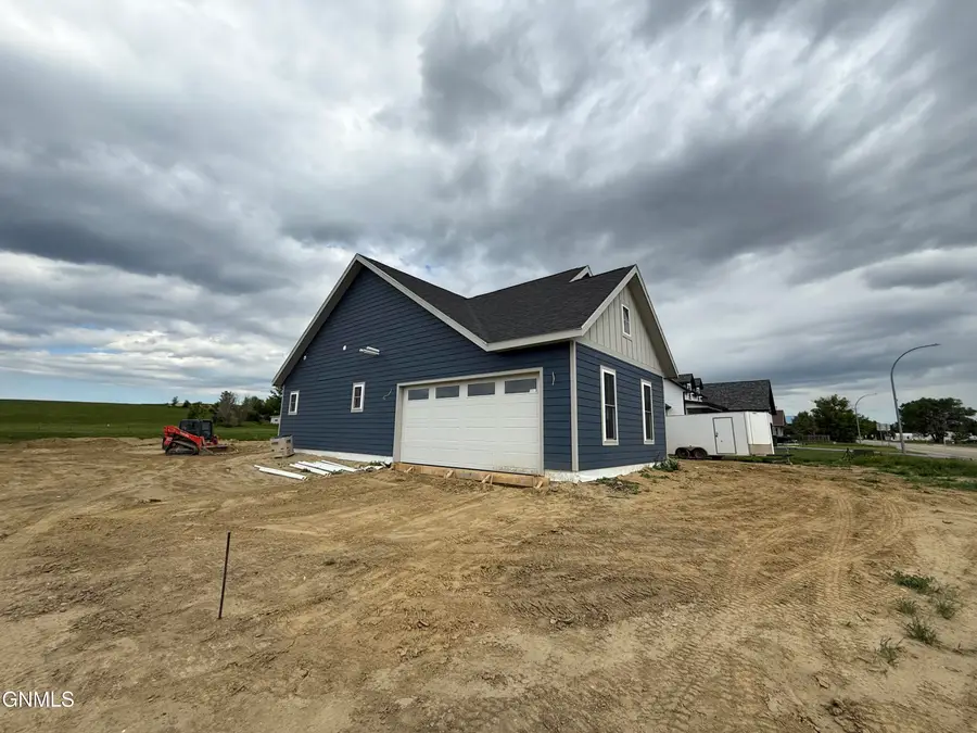 920 Elk Street, Alexander, ND 58831 - #2