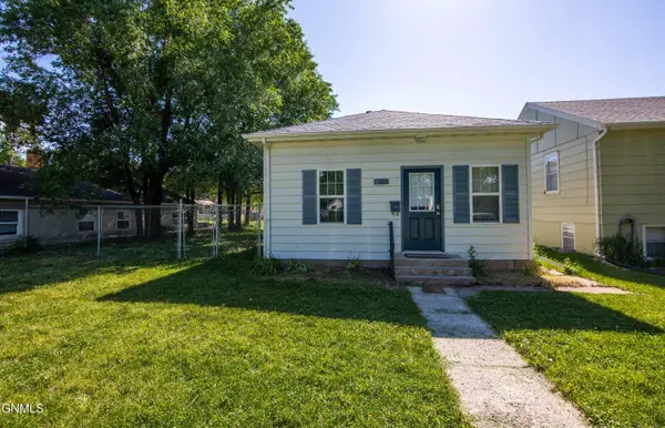 507 N 15th Street N, Bismarck, ND 58501