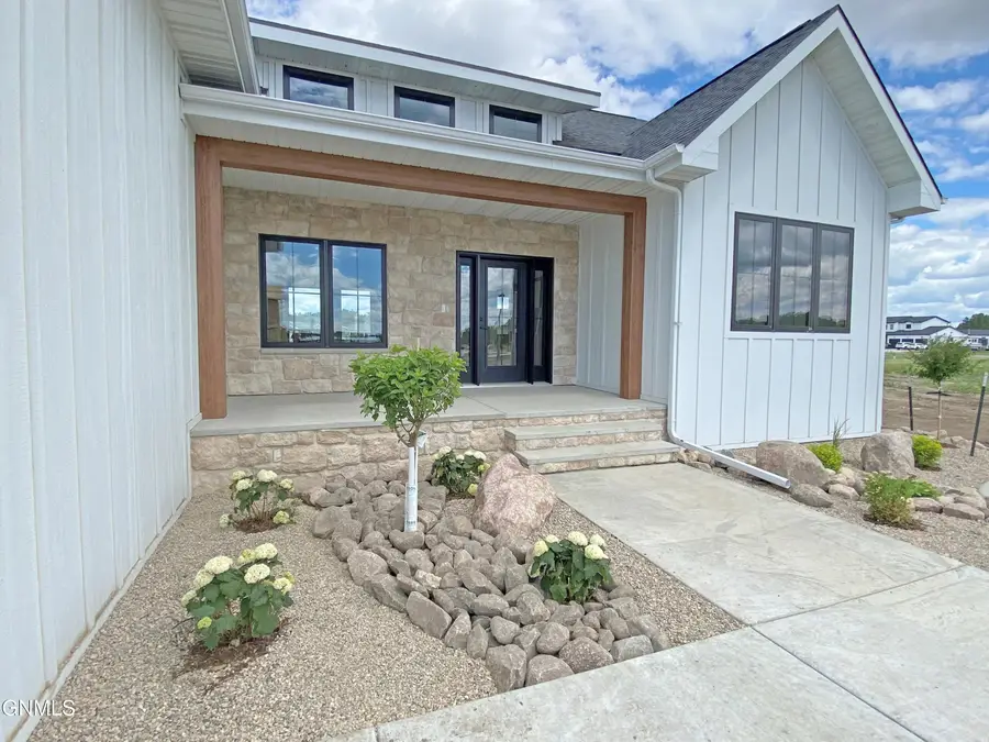 416 Kamrose Drive, Bismarck, ND 58504 - #2