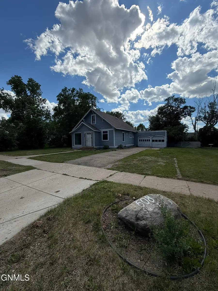 608 Main Street S, Crosby, ND 58730 - #3