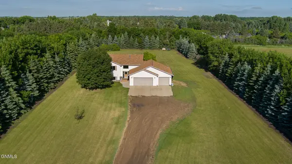 9330 Paige Drive, Bismarck, ND 58503