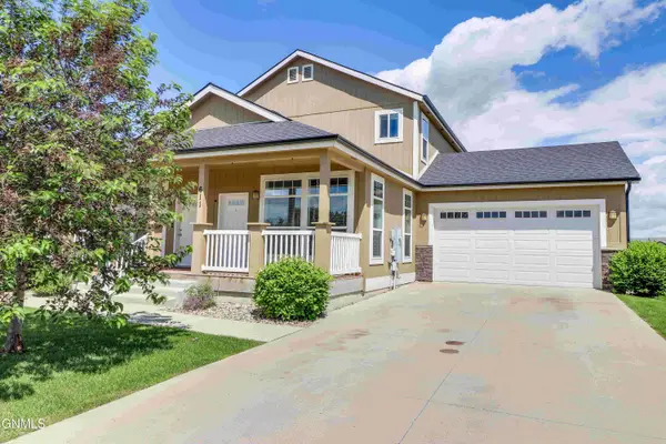 611 40th Street E, Williston, ND 58801