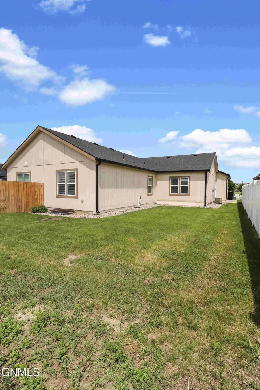 622 40th Street E, Williston, ND 58801 - #3