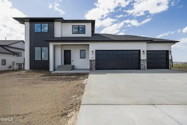 5327 Welder Avenue, Bismarck, ND 58503