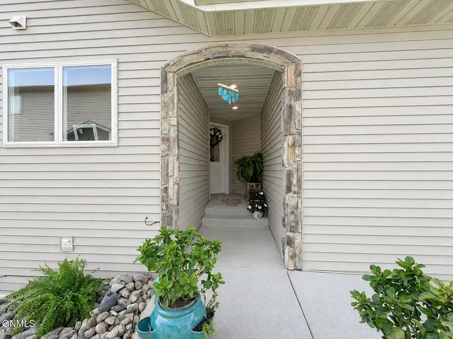 2208 Marina Road Se, Mandan, ND 58554 - #3