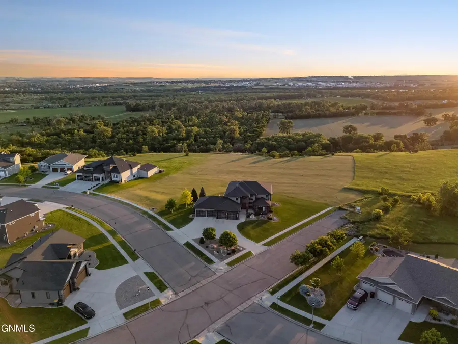 3618 Powder Ridge Drive, Bismarck, ND 58503 - #2