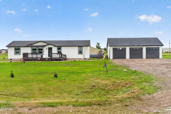 5727 Freedom Lane, Williston, ND 58801