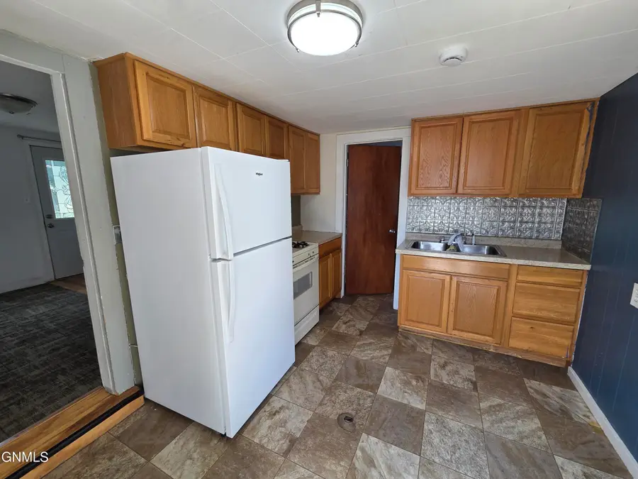 1908 Rosser Avenue, Bismarck, ND 58501 - #2