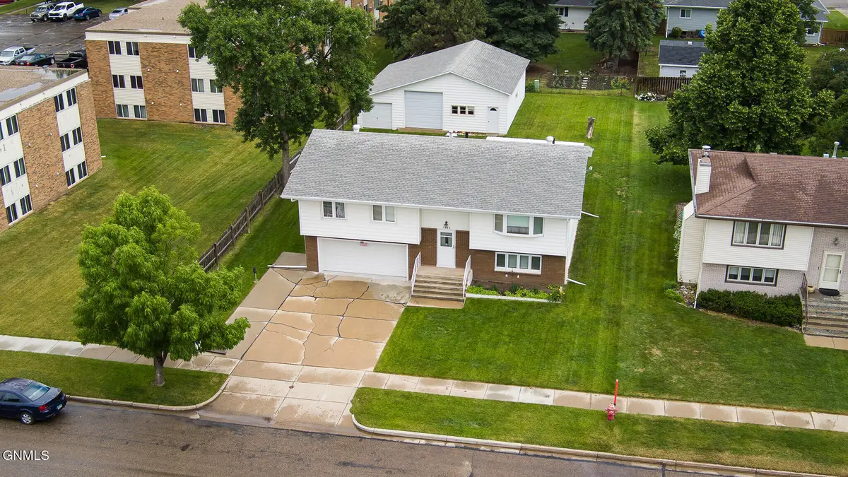 1533 N 22nd Street, Bismarck, ND 58501 - #1