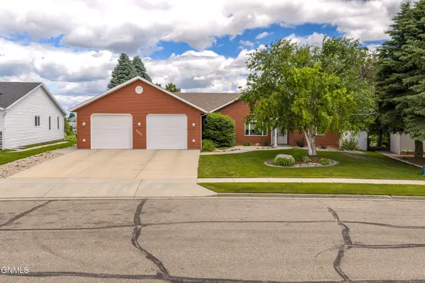 3027 Arizona Drive, Bismarck, ND 58503