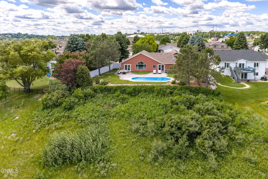 3027 Arizona Drive, Bismarck, ND 58503 - #3
