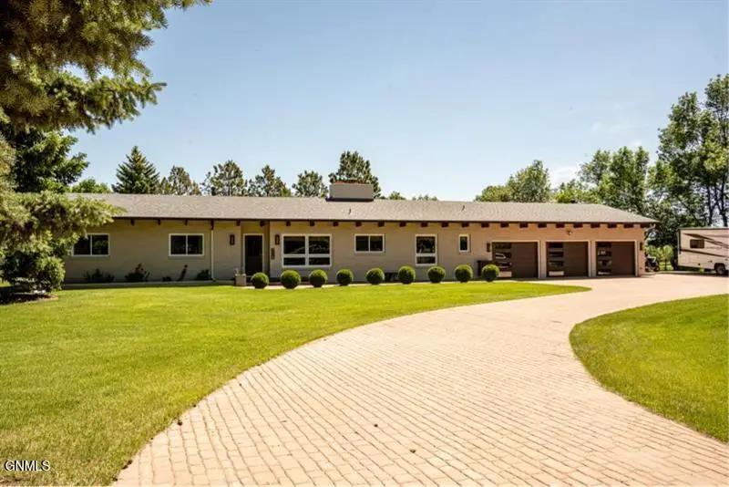 3118 13th Avenue E, Williston, ND 58801 - #3