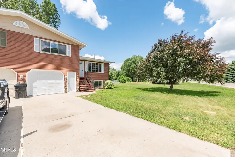 3742 Regent Drive, Bismarck, ND 58504 - #2