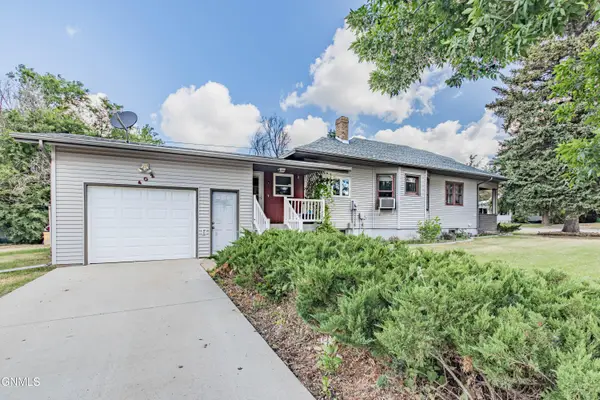 402 5th Street N, New Salem, ND 58563