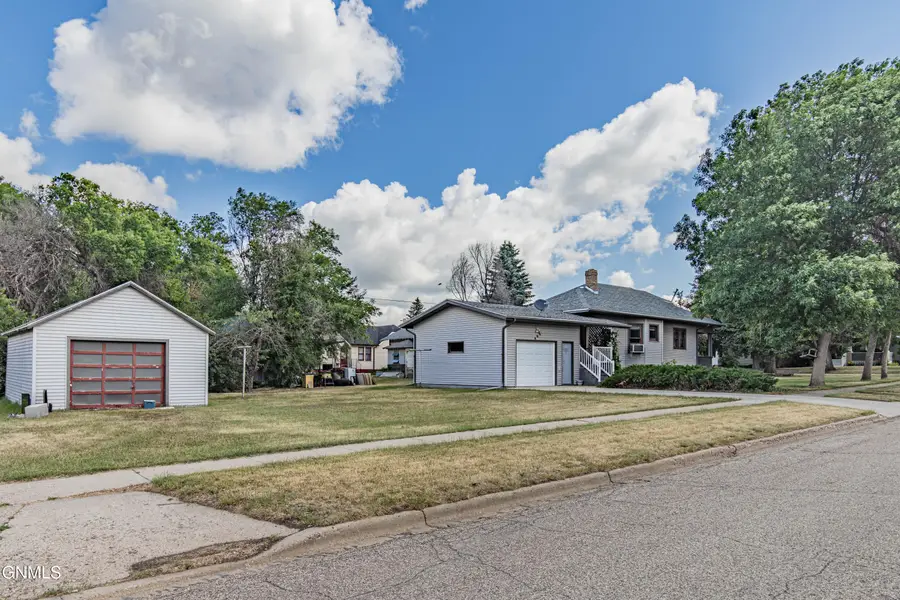402 5th Street N, New Salem, ND 58563 - #2