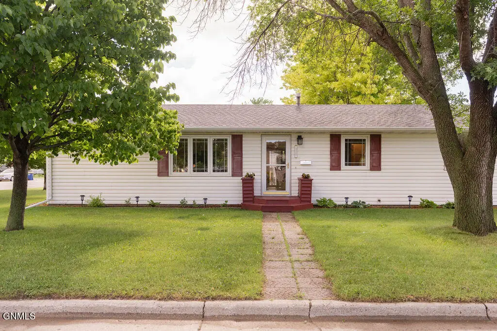 326 17th Avenue Ne, Jamestown, ND 58401 - #1