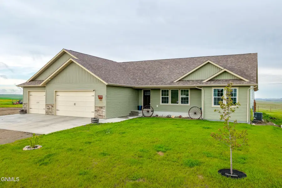 14760 Lambert Street, Williston, ND 58801 - #2