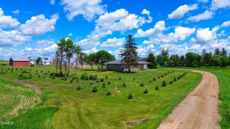 2932 134th Avenue Nw, Arnegard, ND 58835 - #2