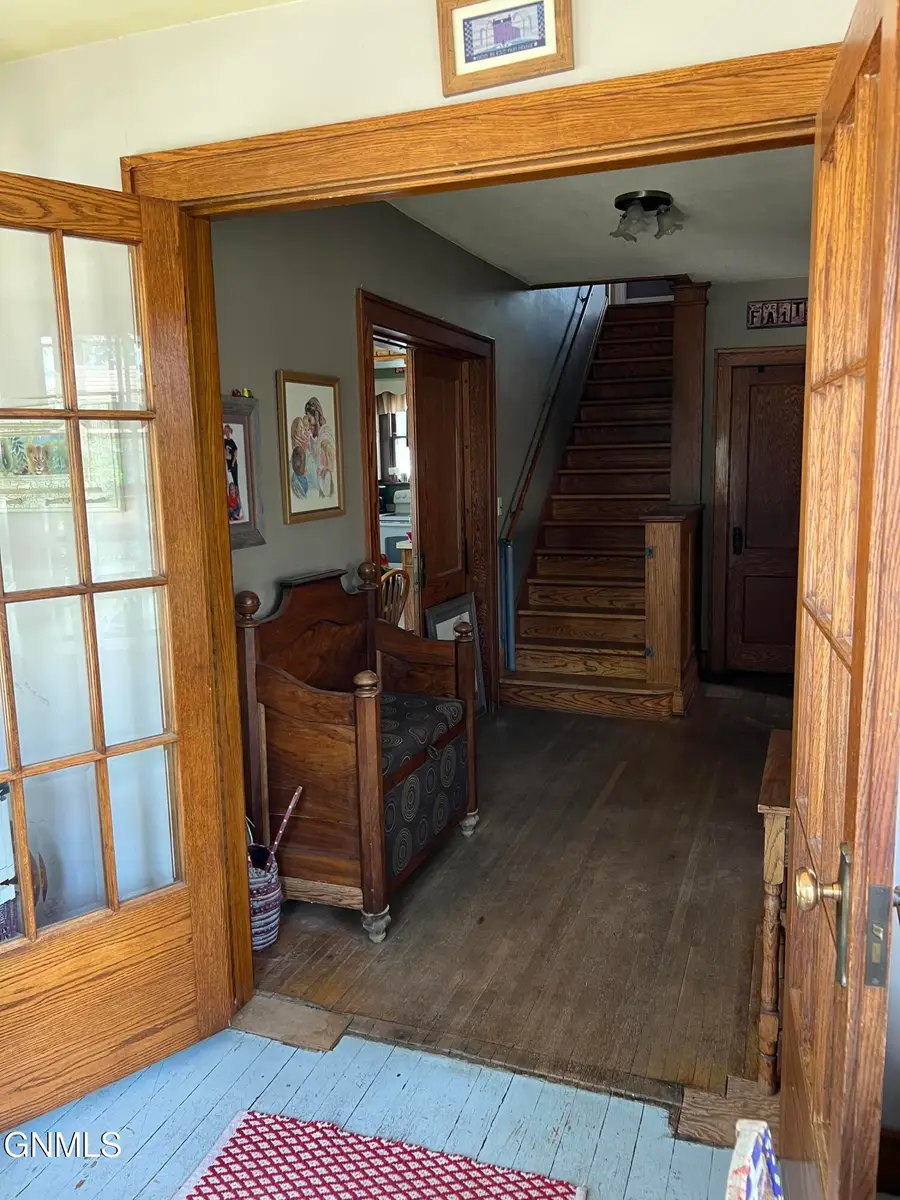 412 2nd Avenue Ne, Jamestown, ND 58401 - #3