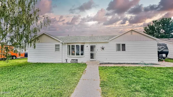 2030 6th Avenue E, Williston, ND 58801