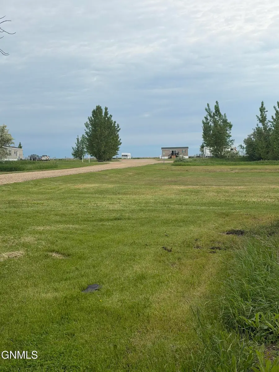 508 1st Avenue Nw, Crosby, ND 58730 - #2