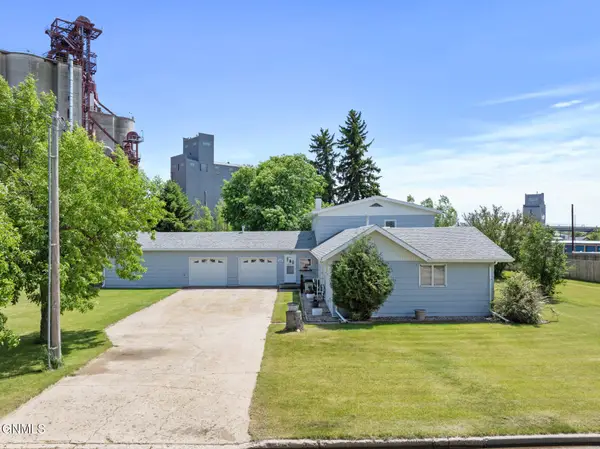 203 2nd Avenue E, Ray, ND 58849