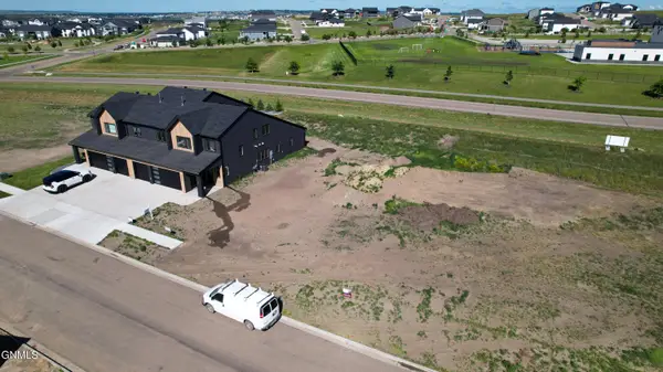 4330 Kites Lane, Bismarck, ND 58503