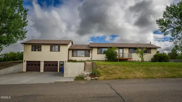 418 16th Street Ne, Beulah, ND 58523